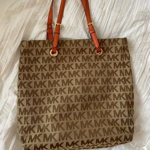 Michael Kors tote
